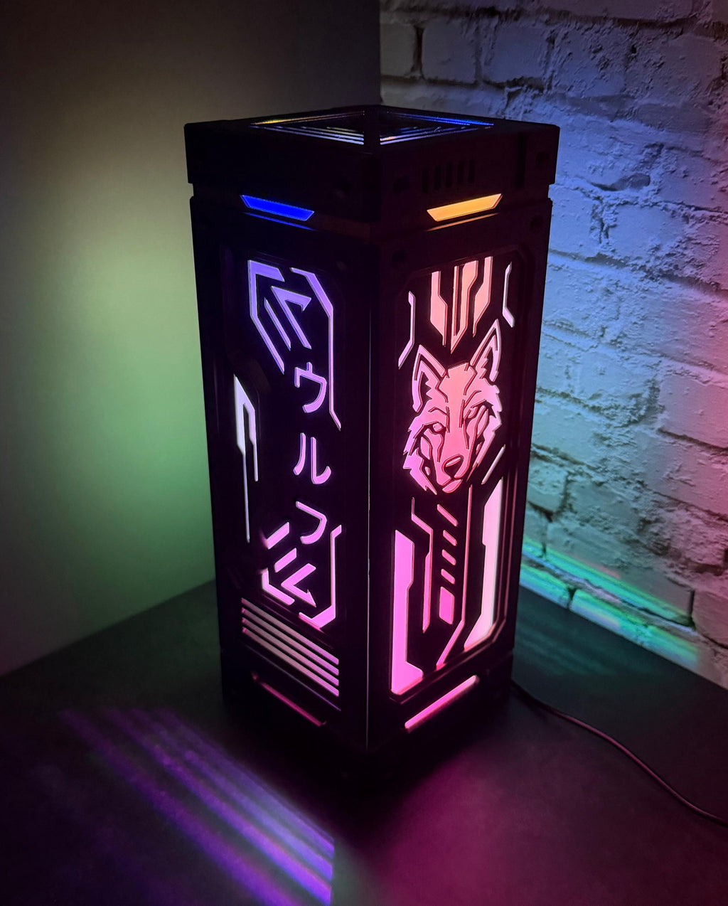 Cyberwolf Lamp - 3D Printed