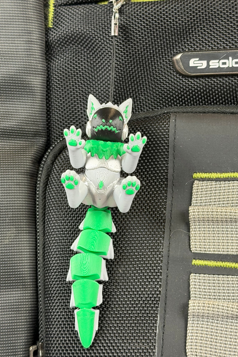 🤖💚 3D Printed Protogen Keychain with Flexible Tail